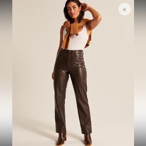 Abercrombie & Fitch Curve Love Vegan Leather 90s Straight Pant 29 Short NWT